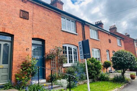 Gordon Road, Shenfield, Brentwood, CM15 2 bed terraced house for sale