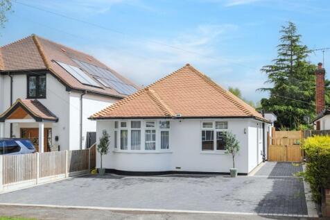 Sebastian Avenue, Shenfield... 4 bed detached bungalow for sale