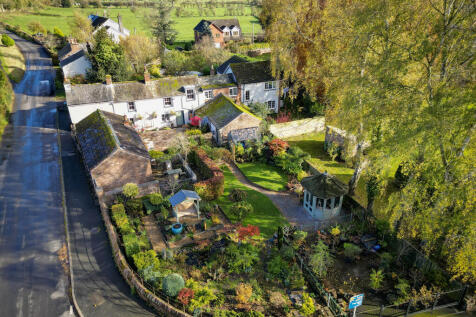 5 bedroom semi-detached house for sale