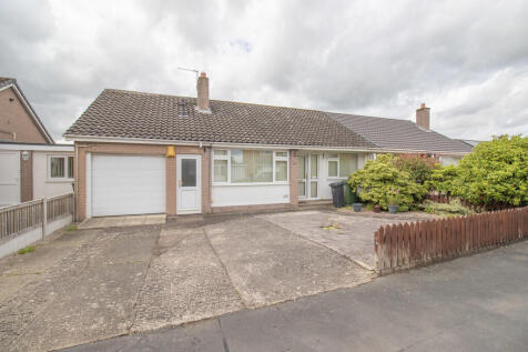 3 bedroom semi-detached bungalow for sale