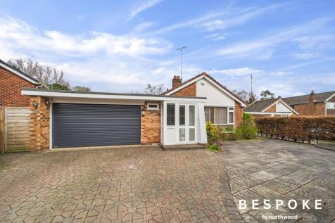 Grasmere, Macclesfield SK11 3 bed bungalow for sale