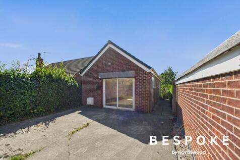 Preston Street West, Macclesfield SK11 1 bed detached bungalow for sale