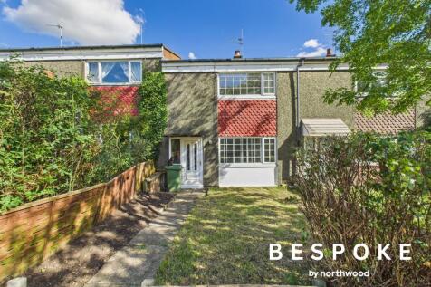 Renfrew Close, Macclesfield SK10 2 bed terraced house for sale