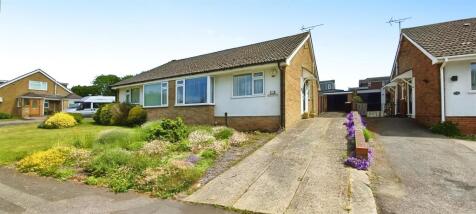2 bedroom semi-detached bungalow for sale