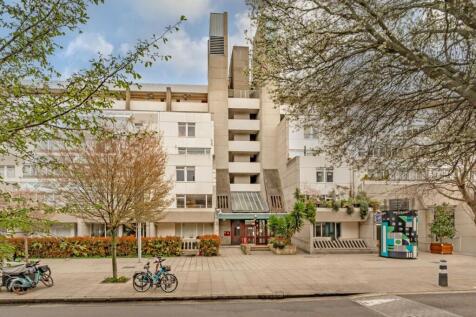 Brunswick Centre, London WC1N 2 bed flat for sale