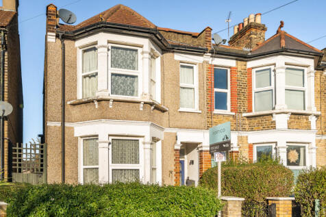 Cottenham Road, London 1 bed apartment for sale