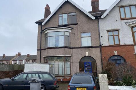 6 bedroom semi-detached house for sale