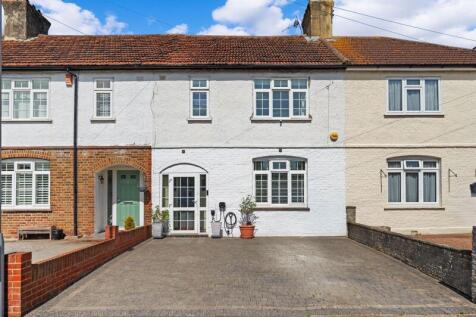 Idmiston Square, Worcester Park 3 bed terraced house for sale