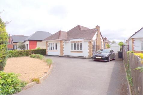New Road, Bournemouth 2 bed detached bungalow for sale
