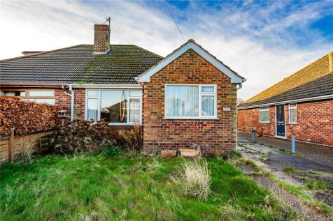 Westfield Road, Waltham, Grimsby... 2 bed bungalow for sale