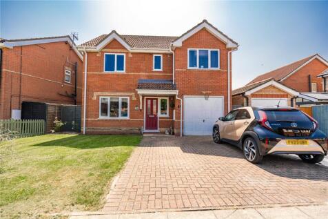 Briar Lane, Grimsby, Lincolnshire, DN33 5 bed detached house for sale