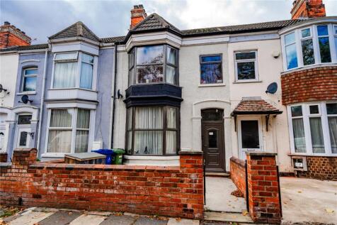 Hainton Avenue, Grimsby... 4 bed terraced house for sale