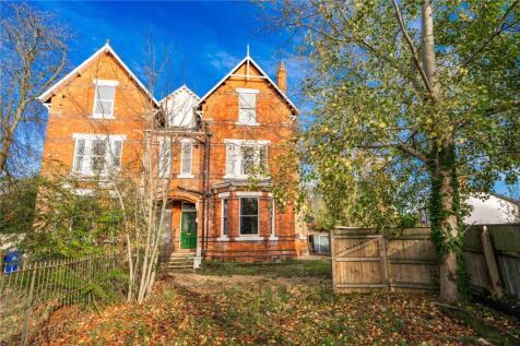 Brighowgate, Grimsby, Lincolnshire, DN32 4 bed semi