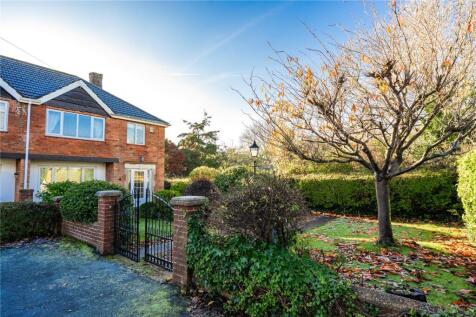 Dorothy Avenue, Waltham, Grimsby... 3 bed semi