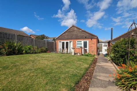 2 bedroom detached bungalow for sale