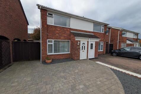 Winster Crescent, Melton Mowbray 3 bed semi