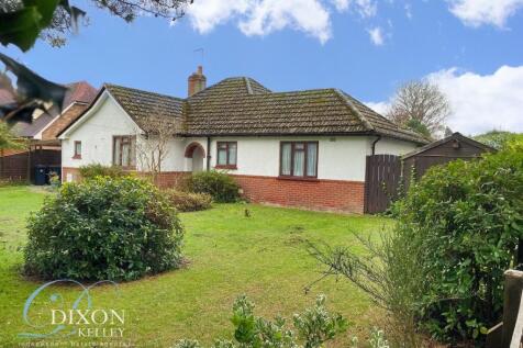 Belle Vue Grove, West Moors... 3 bed bungalow for sale