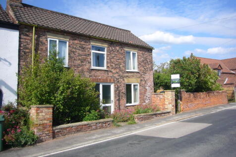 Main Street, Reedness, Nr Goole, DN14... 3 bed cottage for sale