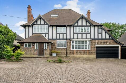 5 bedroom detached house for sale