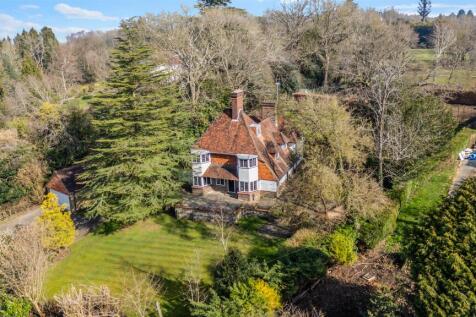 Walpole Avenue, Chipstead 5 bed detached house for sale
