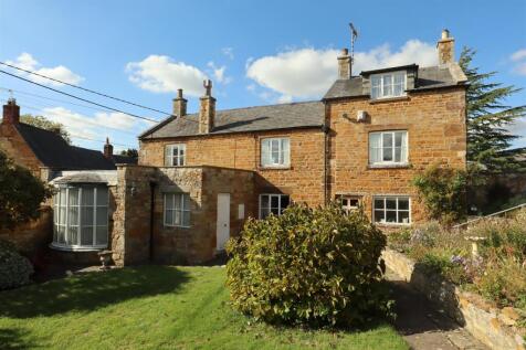 Mill Lane, Caldecott LE16 4 bed cottage for sale