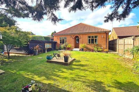 3 bedroom detached bungalow for sale