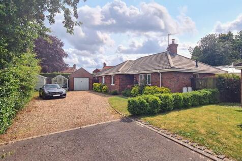 Bayes Court, North Walsham 4 bed detached bungalow for sale