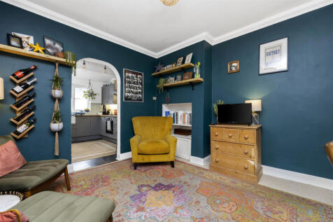 Compton Road, Brighton 2 bed apartment for sale