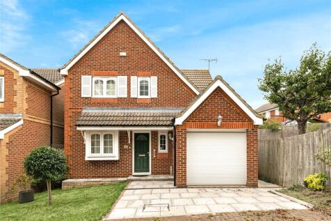 Walsh Avenue, Warfield, Bracknell... 3 bed detached house for sale