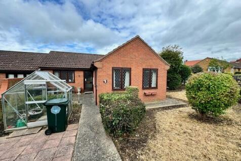 2 bedroom semi-detached bungalow for sale