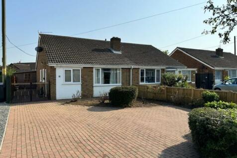 2 bedroom semi-detached bungalow for sale