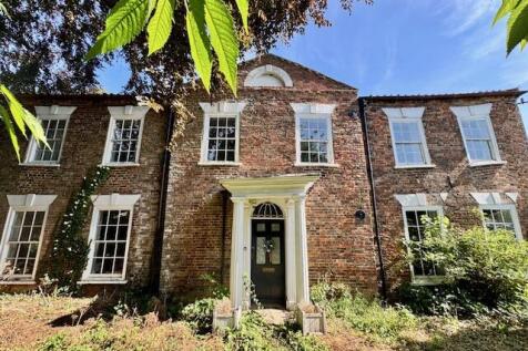 Rose Villa 3 East Street Alford LN13 9EQ 6 bed detached house for sale