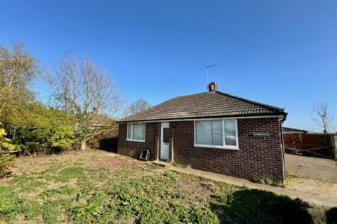 Lyndhurst Main Road Saltfleetby Louth... 2 bed detached bungalow for sale