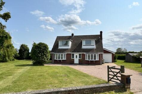 Hobbiton Church End North Somercotes... 4 bed detached house for sale
