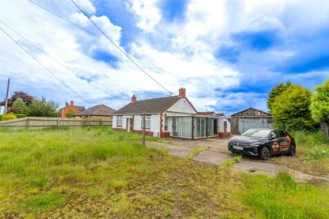 2 bedroom detached bungalow for sale