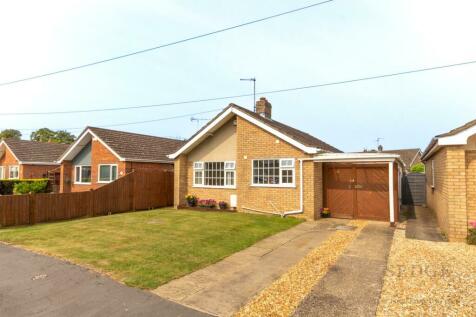 2 bedroom detached bungalow for sale