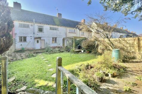 Lawrence Road, Cirencester 3 bed terraced house for sale