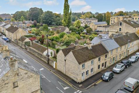 Cirencester 3 bed end of terrace house for sale