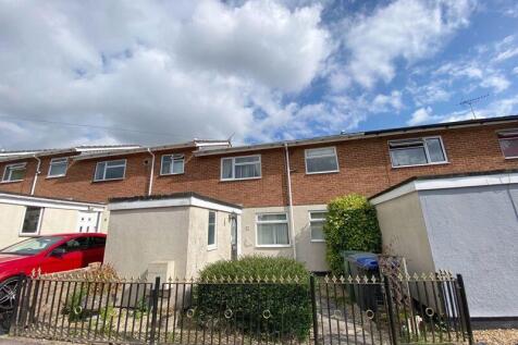 Hollybush Road, Warminster 3 bed terraced house for sale