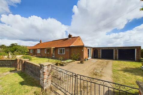 4 bedroom semi-detached bungalow for sale