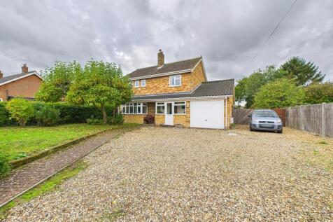 Westfield Road, Dereham 3 bed detached house for sale