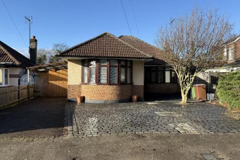 3 bedroom detached bungalow for sale