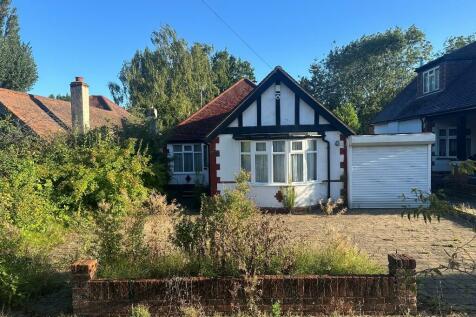 3 bedroom detached bungalow for sale