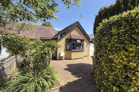 3 bedroom semi-detached bungalow for sale