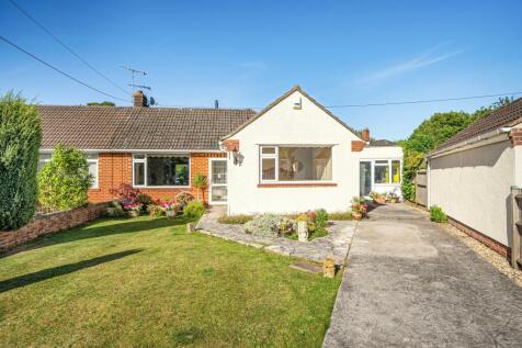 3 bedroom semi-detached bungalow for sale