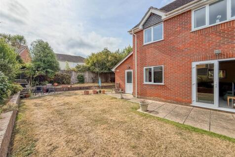 Cornflower Drive, Christchurch BH23 3 bed semi