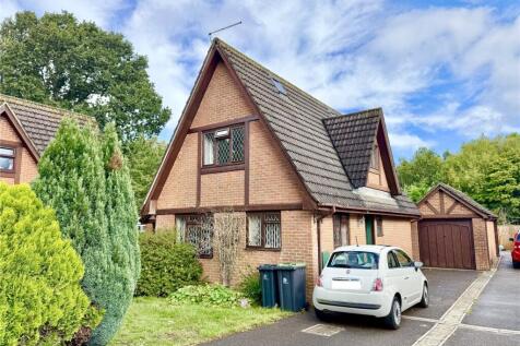 Glenville Close, Christchurch BH23 3 bed detached house for sale