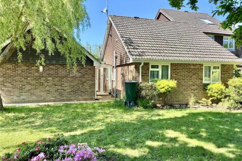 Rosehill Drive, Christchurch BH23 3 bed bungalow for sale
