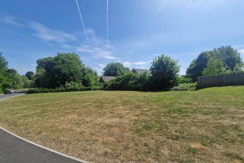 Haybrook Rise, Pewsey Plot for sale