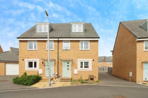3 bedroom semi-detached house for sale